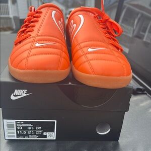 Nike Men's Orange Sneakers